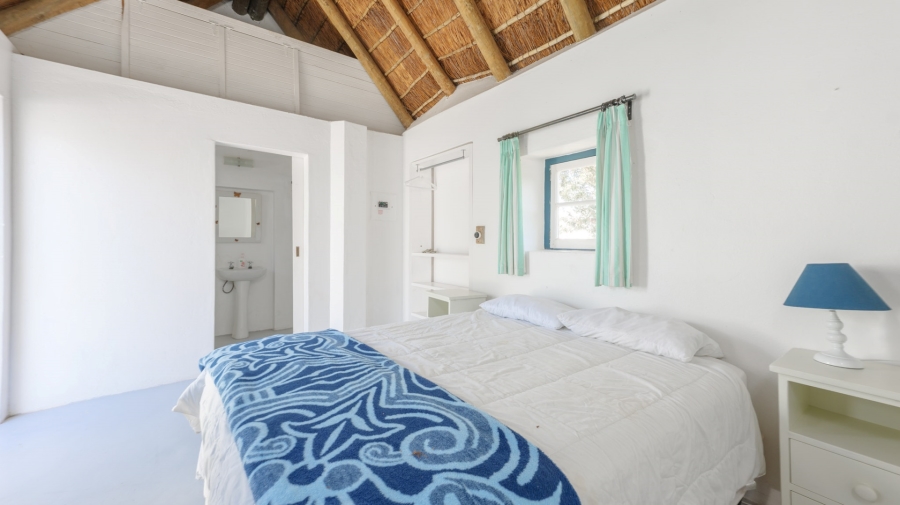 6 Bedroom Property for Sale in Struisbaai Western Cape